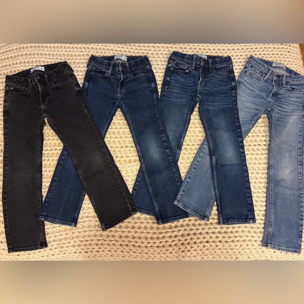 Abercrombie & Fitch Boys Jeans Size 7/8. One black and three blue.